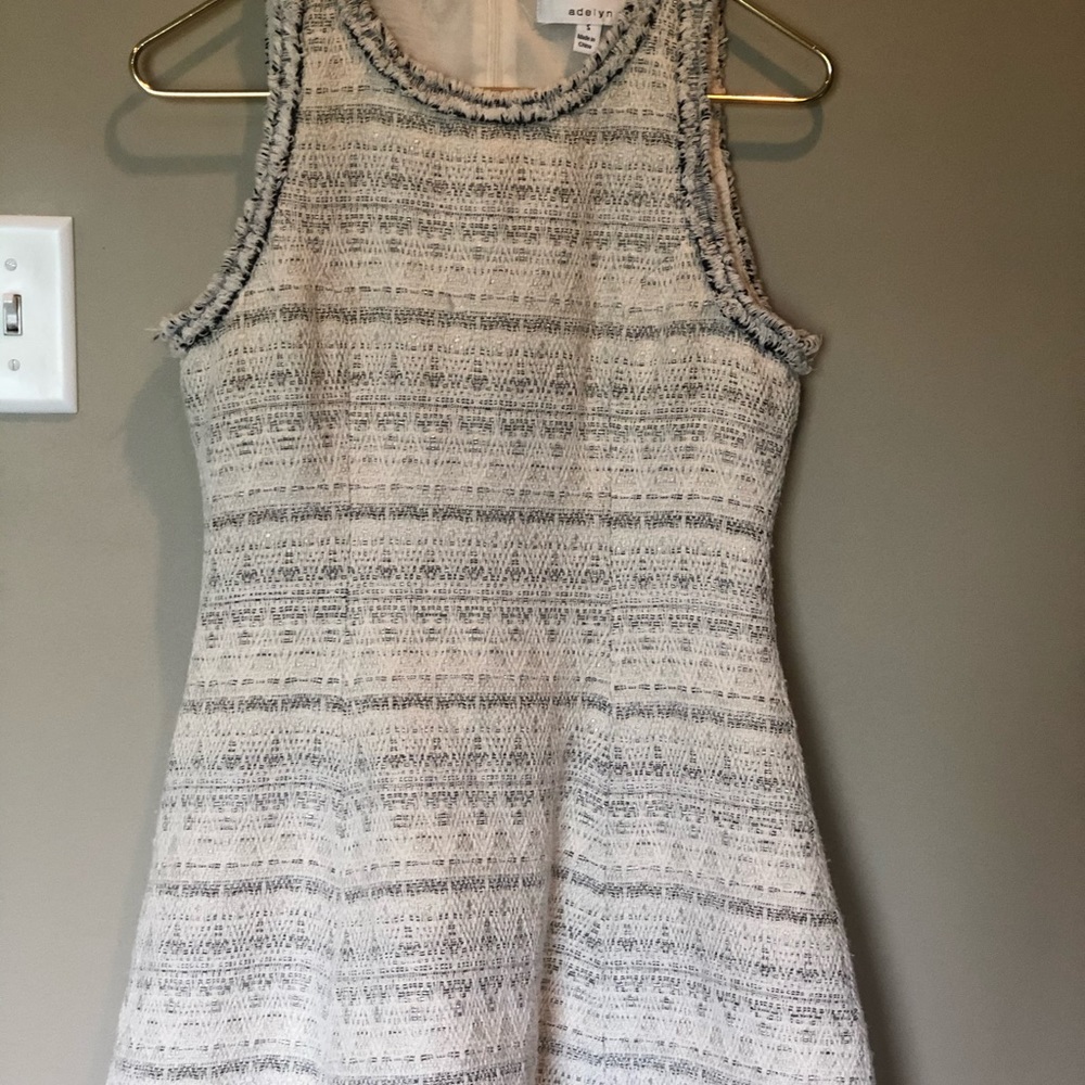 Adelyn Rae Dress Size Small. Above Knee length. PRICE REDUCED!!! Was $40